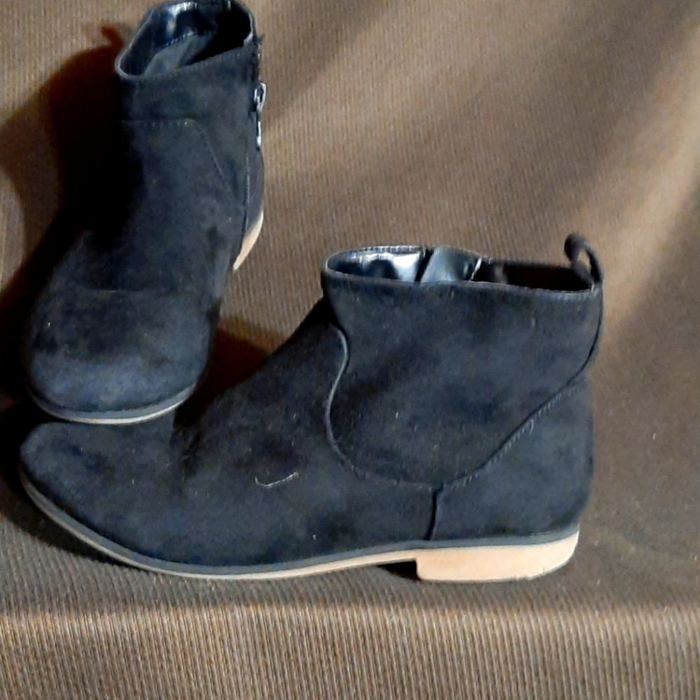 Errrday booties